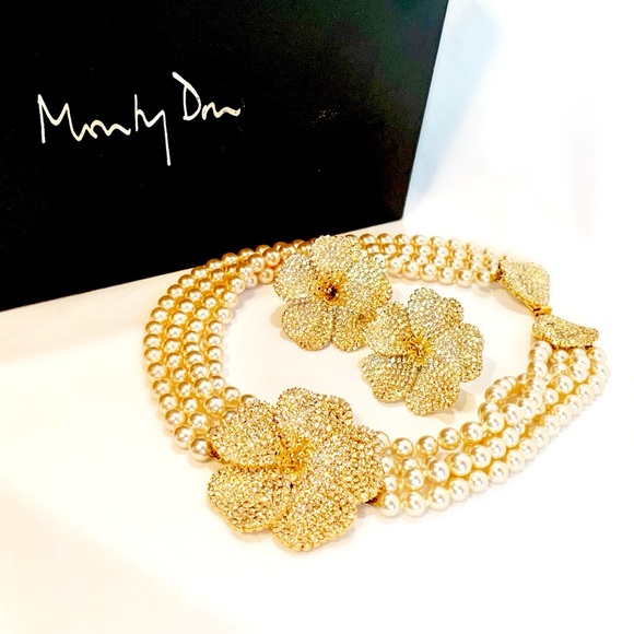 MONTY DON LONDON 1980s VINTAGE CRYSTAL FAUX PEARL NECKLACE AND EARRING SET BOX - Picture 3 of 9